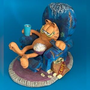 Vintage Danbury Mint Garfield "Sittin' Pretty" figurine from 1992,